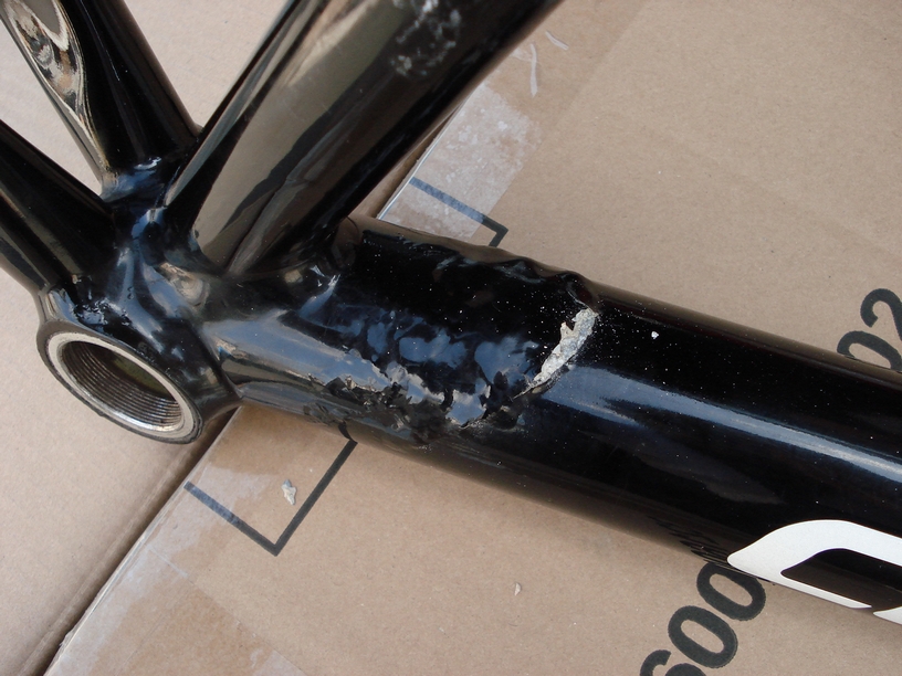 自転車アルミ カーボンフレーム塗装 Systemsix 割れ腐食部修理
